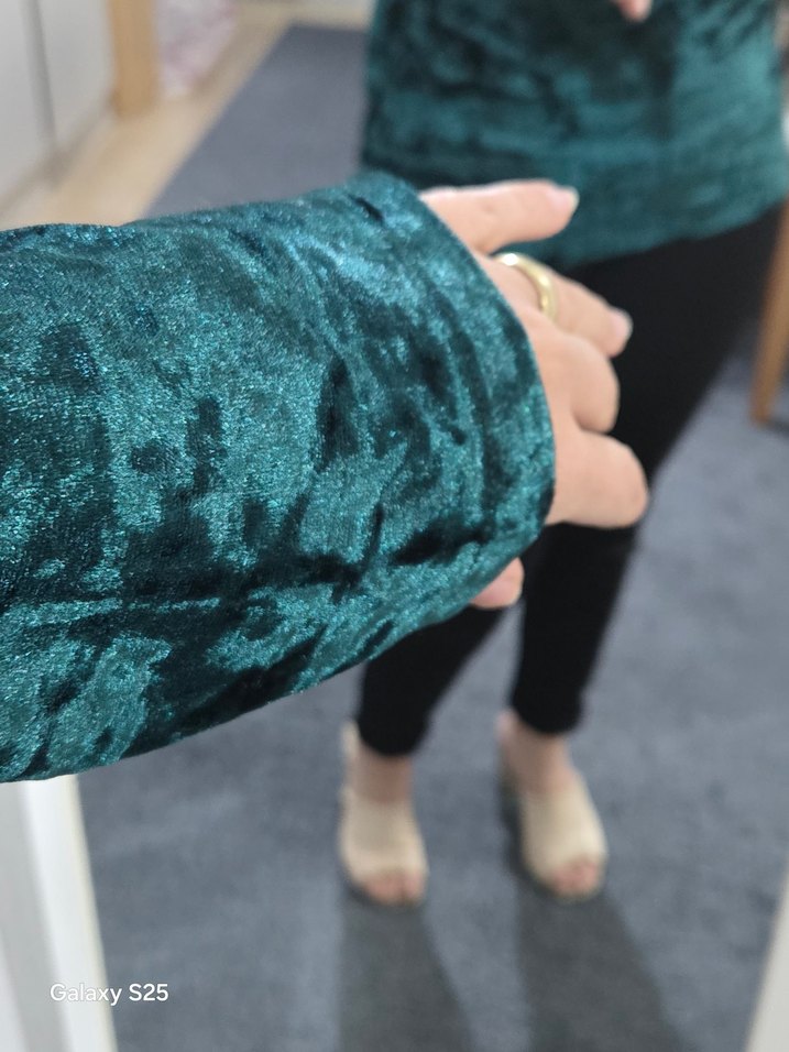 Yeşil Kadife Bluz - Görsel 5