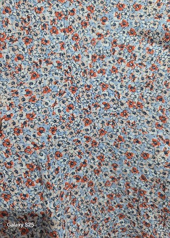 Turuncu Çiçekli Mavi Elbise - Görsel 7