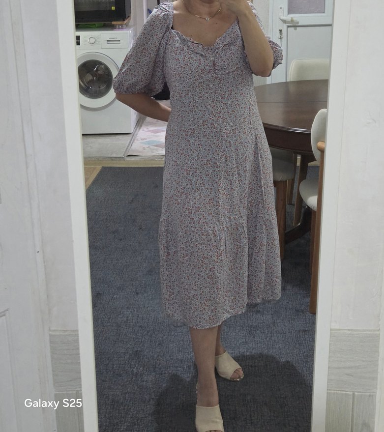 Turuncu Çiçekli Mavi Elbise - Görsel 5