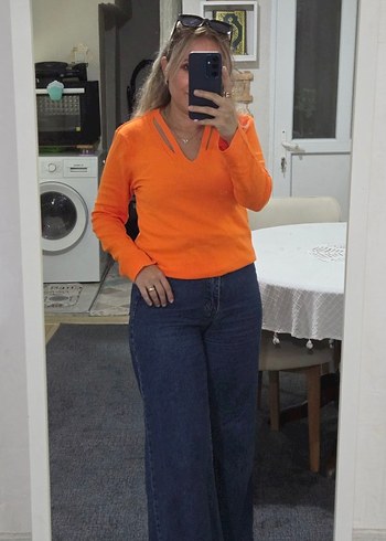 Turuncu V Yaka Kadın Triko - Görsel 5