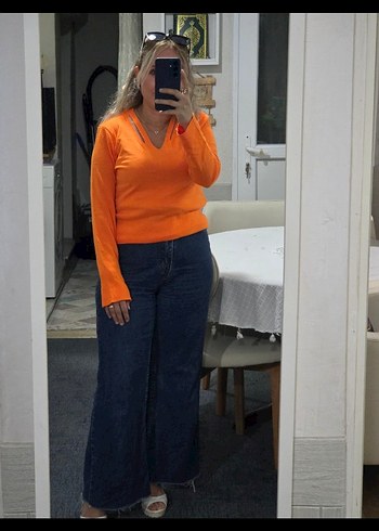 Turuncu V Yaka Kadın Triko - Görsel 2