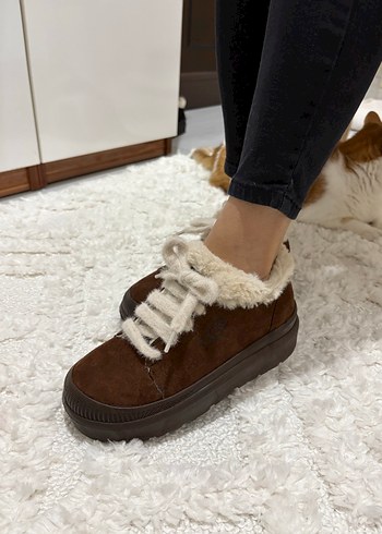KADIN UGG BOT