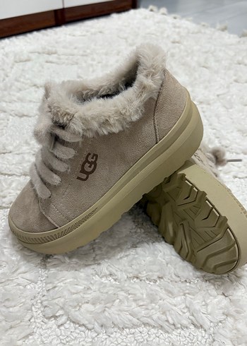 37 Beden ten rengi Renk KADIN UGG BOT