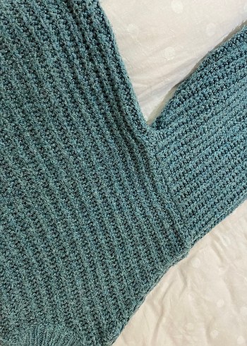 Bohem Tarzında Turkuaz Boğazlı Triko Kazak - Görsel 3