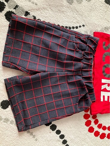 4 Yaş Beden kırmızı Renk Şort tişört takım