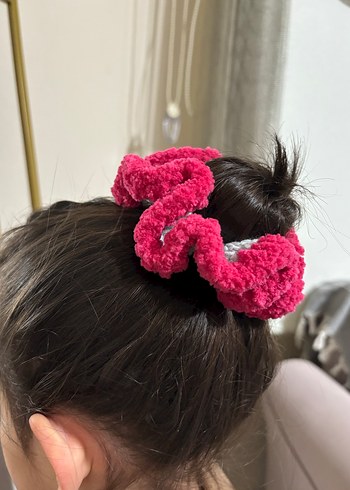 Pembe Örgü Fırfırlı Saç Tokası - Görsel 3