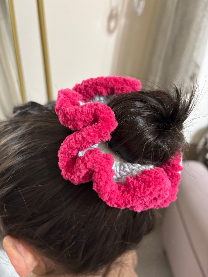 Pembe Örgü Fırfırlı Saç Tokası - Görsel 2
