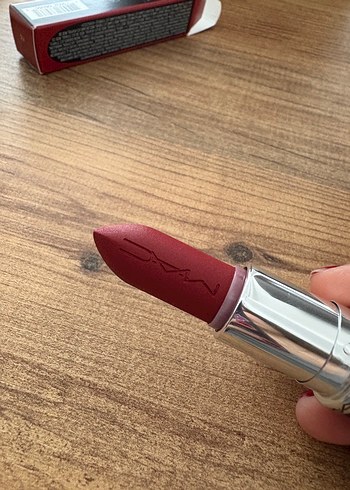 Beden kırmızı Renk Orijinal Mac Russian Red Kırmızı Ruj