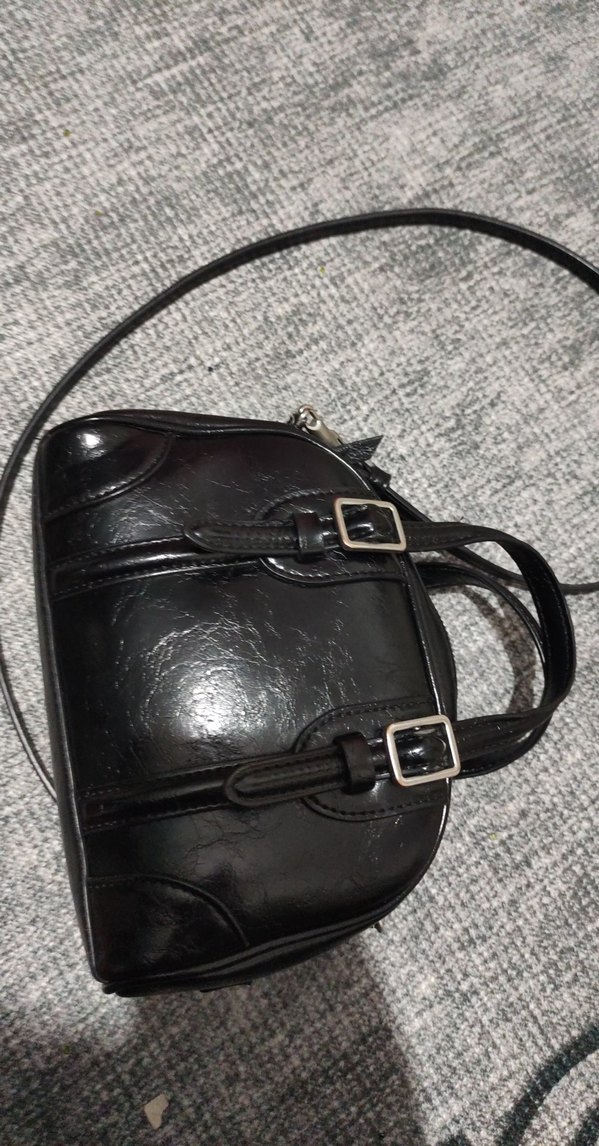 Siyah Deri Tokalı Kadın Çantası - Görsel 5