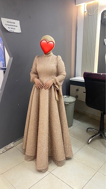 Abiye nişan kıyafeti