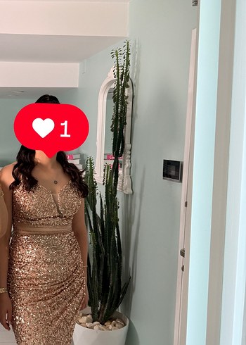 Altın Renkli Payetli Uzun Abiye Elbise - Görsel 3