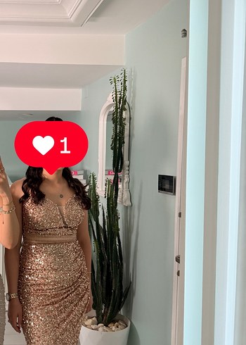 Altın Renkli Payetli Uzun Abiye Elbise - Görsel 2