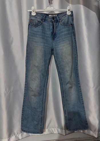 Stradivarius D98 model jean