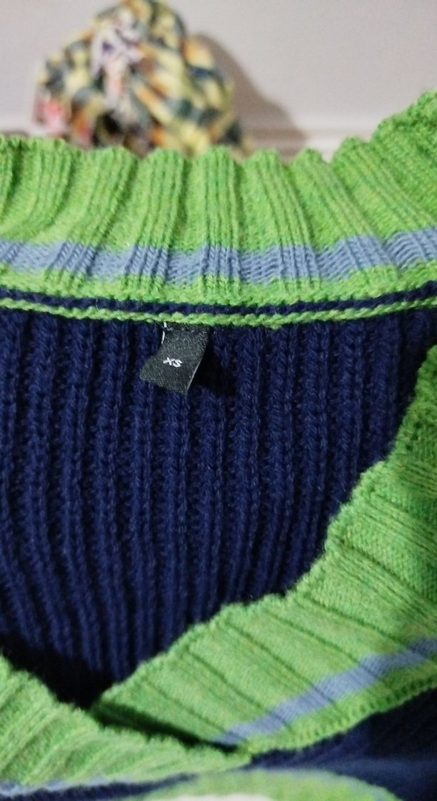 V Yaka Yeşil Detaylı Kadın Triko Kazak - Görsel 2