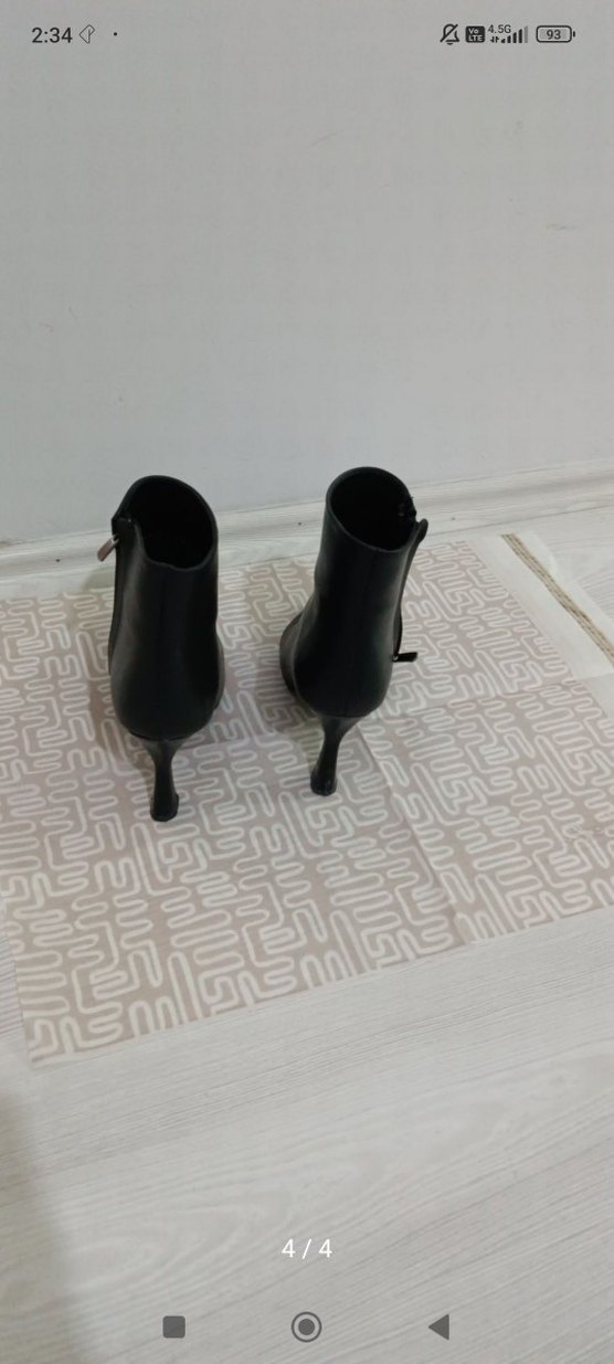 Siyah Topuklu Kadın Bot - Görsel 4