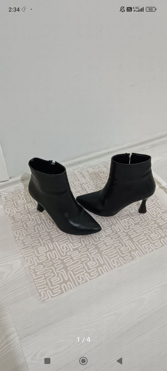 Siyah Topuklu Kadın Bot - Görsel 2