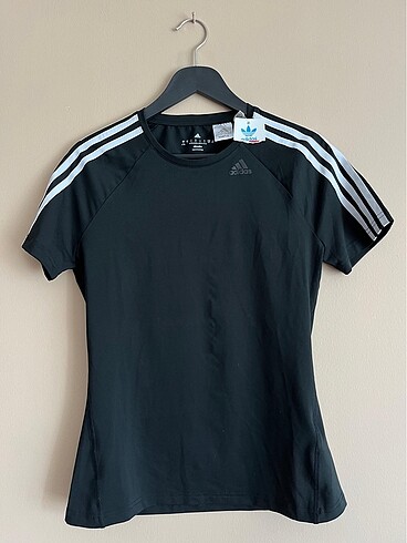 Adidas tşört