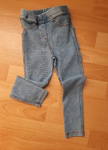 Zara tayt