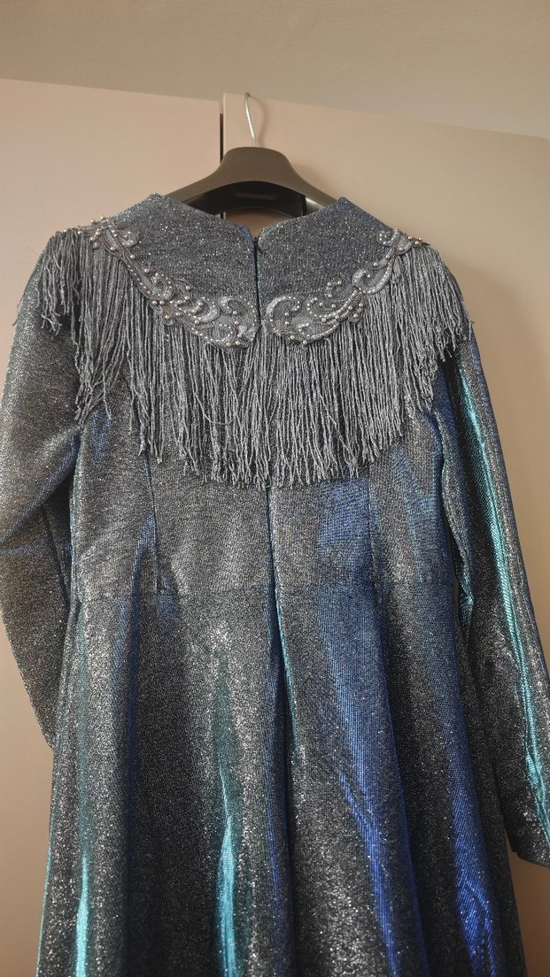 işlemeli vatkalı simli abiye - Görsel 3