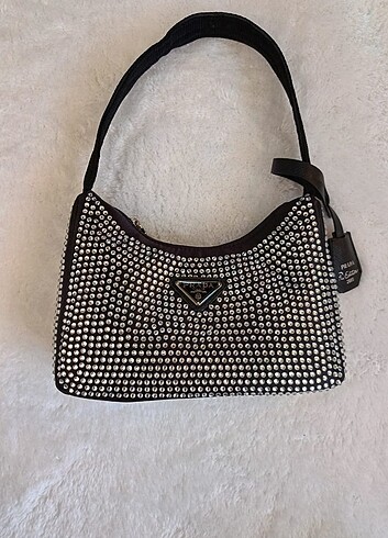 Prada taşlı