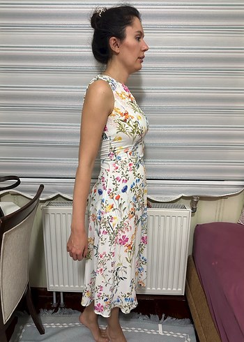 Çiçek Desenli Beyaz Midi Vintage Elbise - Görsel 3