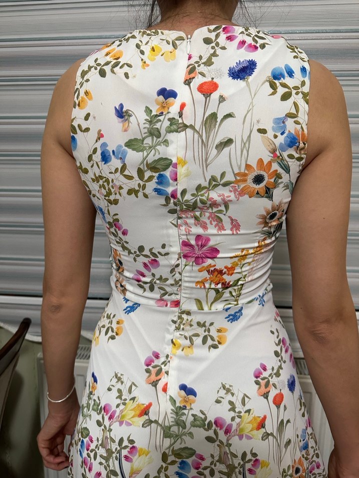 Çiçek Desenli Beyaz Midi Vintage Elbise - Görsel 4