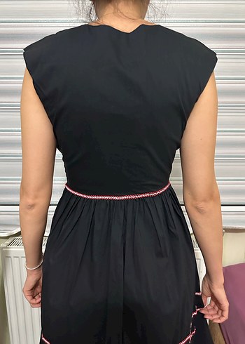 Siyah V Yaka Nakışlı Uzun Bohem Elbise - Görsel 3