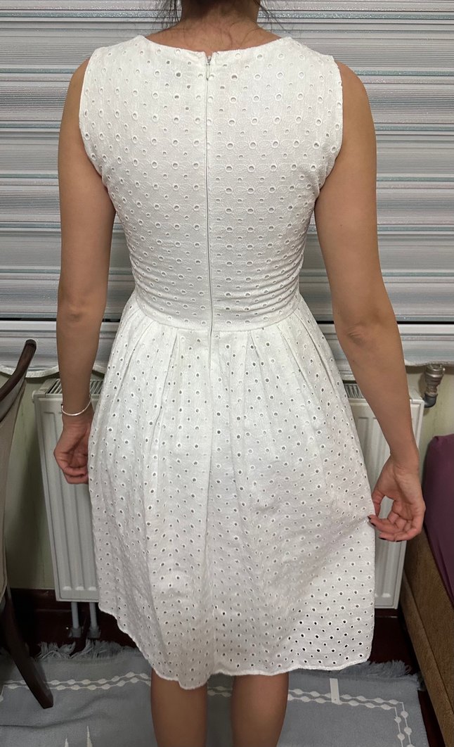 Dantel Detaylı Beyaz Midi Kadın Elbise - Görsel 2