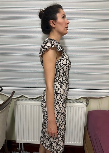 Dantel Detaylı Midi Midi Beyaz V Yaka Elbise - Görsel 4