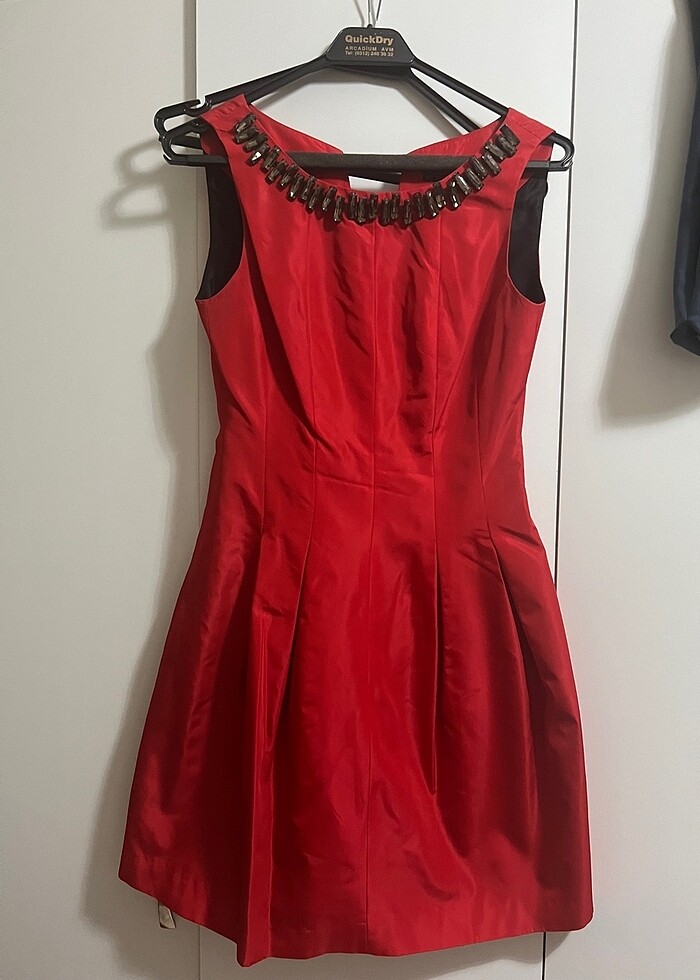 Kırmızı zara elbise - Görsel 2