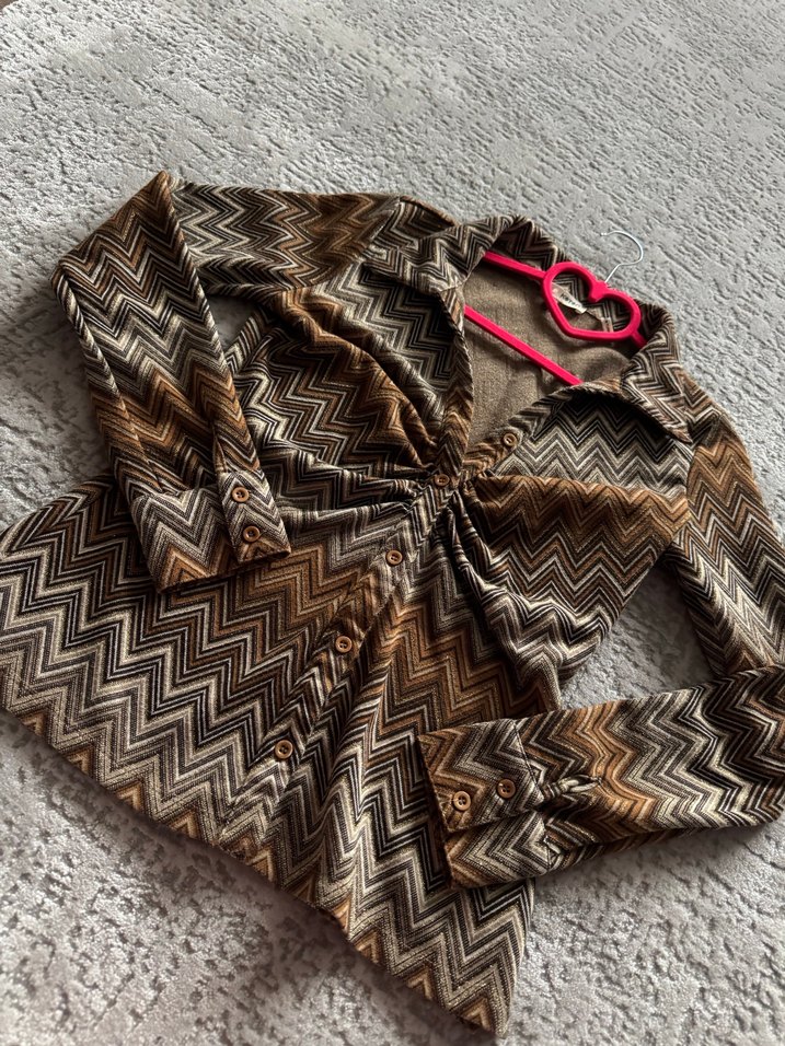 Düğmeli V Yaka Uzun Kollu Bohem Kadın Gömlek - Görsel 4