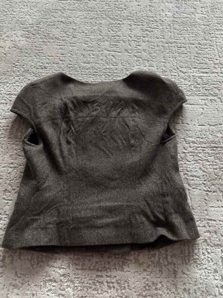 Düğmeli Gri Kısa Yün Kadın roman Yelek - Görsel 3