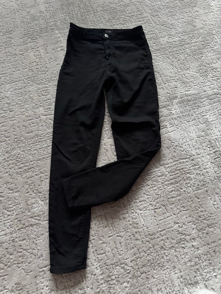 Kadın Siyah Dar Kesim Midi Denim Pantolon - Görsel 2