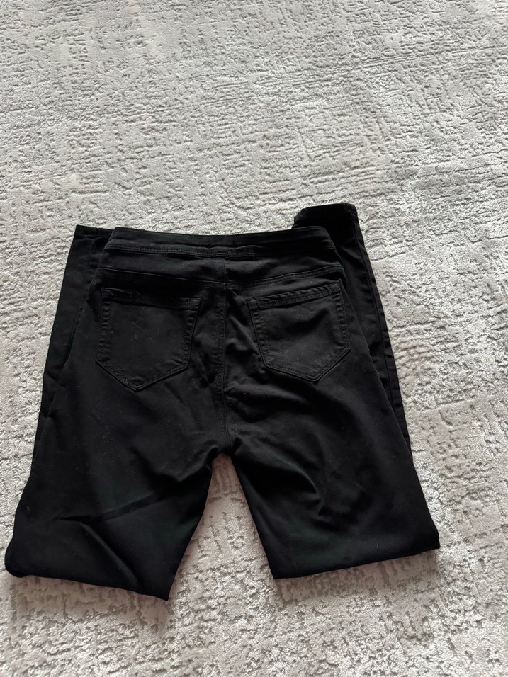 Kadın Siyah Dar Kesim Midi Denim Pantolon - Görsel 4