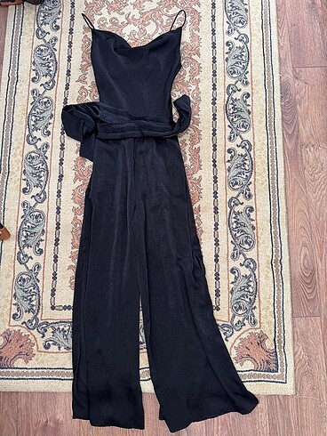 Zara saten yandan yırtmaçlı tulum
