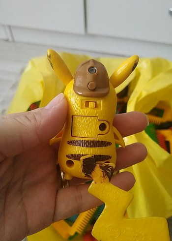 Sarı Dedektif Şapkalı Pikachu Figürü