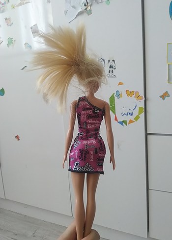 Barbie Barbie Renkli Pembe Elbiseli Bebek