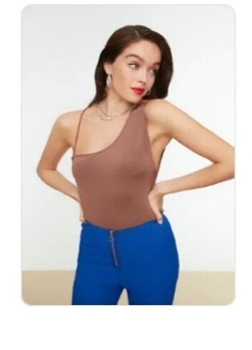 Sırt dekolteli bodysuit
