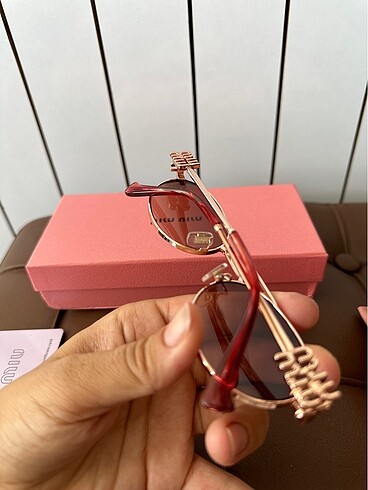 Miu Miu Miu miu logo kahverengi