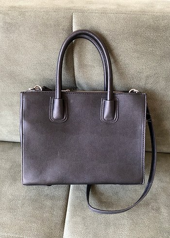 Kadın Siyah Deri Fermuarlı İş Çantası - Görsel 2