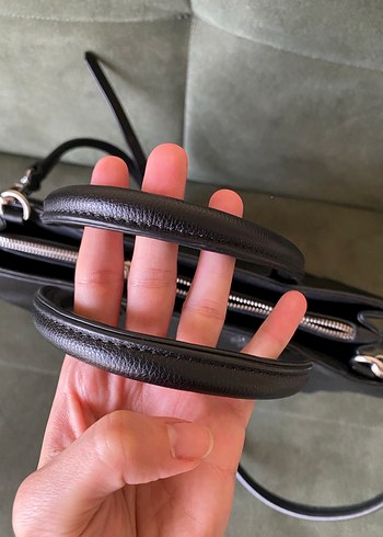 Kadın Siyah Deri Fermuarlı İş Çantası - Görsel 3