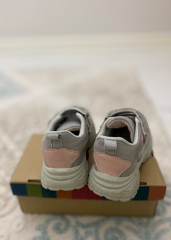 Kız Çocuk Gri Spor Ayakkabı Velcro - Görsel 3