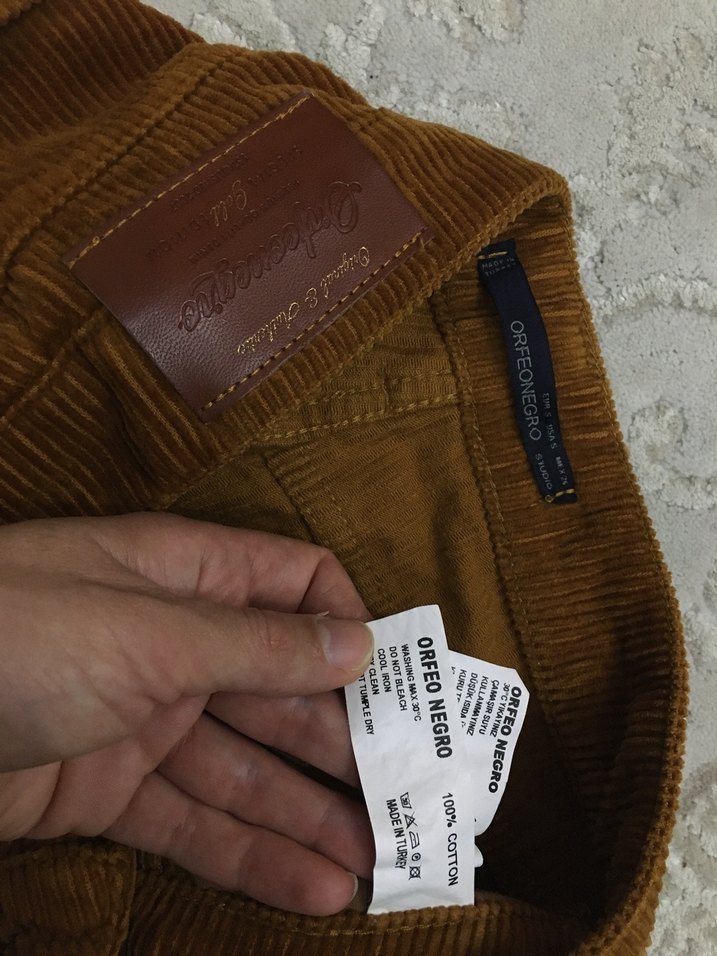 Düğmeli Kadife Kadın Şortu - Görsel 3