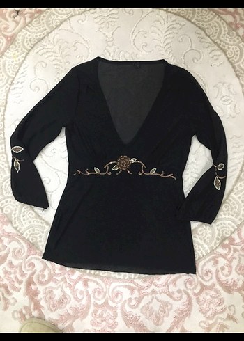 İnce İşlemeli Siyah V Yaka Uzun Kollu Bluz - Görsel 4