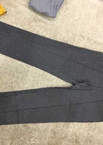 Gri Desenli Kemerli Kadın Kumaş Pantolon - Görsel 2