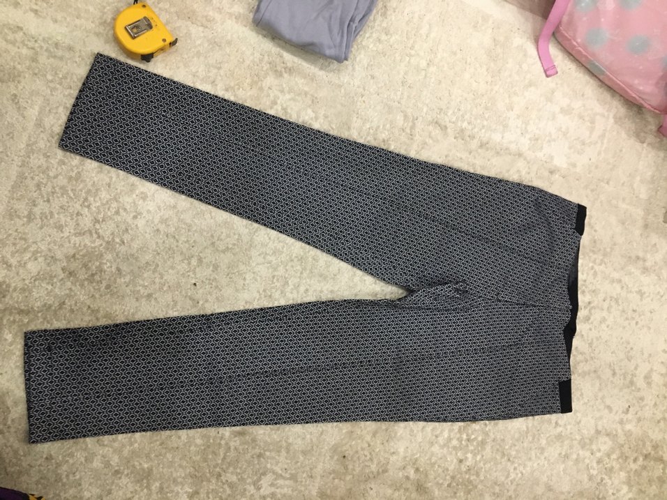 Gri Desenli Kemerli Kadın Kumaş Pantolon - Görsel 2