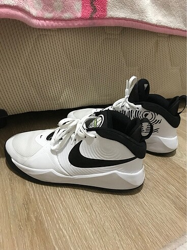 nike teamhustle spor ayakkabı