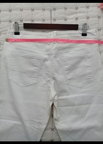 Diğer beyaz kapri pantolon