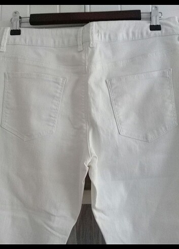 42 Beden beyaz kapri pantolon