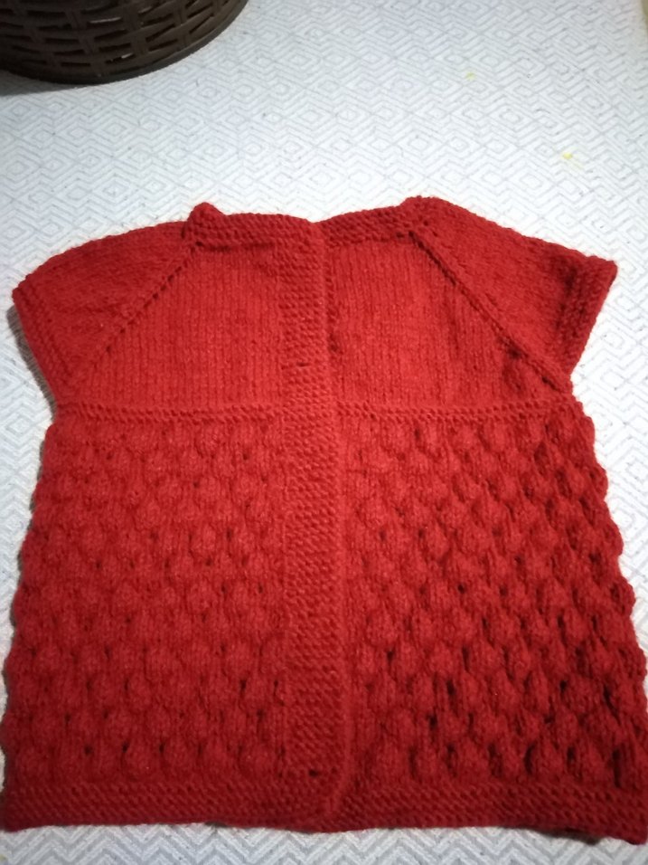 Kız Çocuk Kırmızı Örgü Kolsuz Hırka - Görsel 3